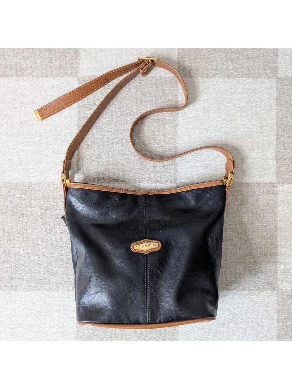 Vintage 80s 90s Capezio slouchy bucket shoulder bag